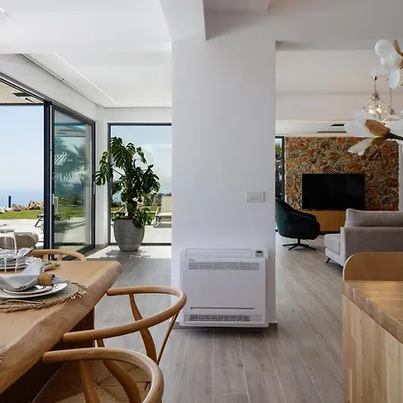 Villa Empire With Magical Sea View *