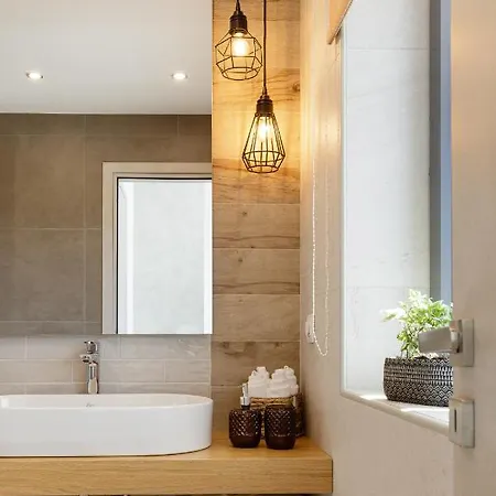 Villa Empire With Magical Sea View *