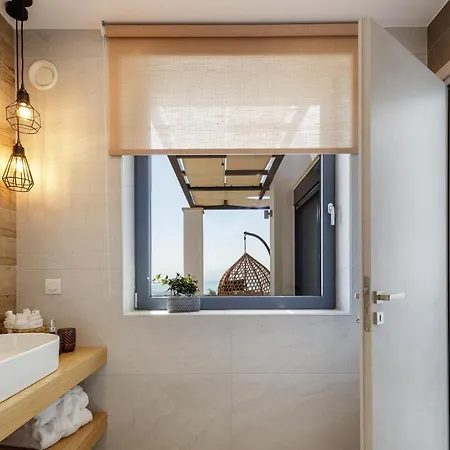 Villa Empire With Magical Sea View *