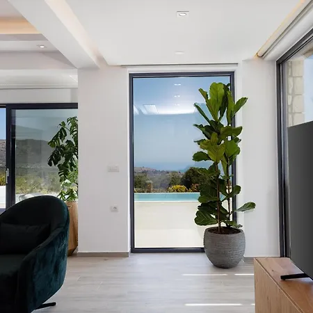 Villa Empire With Magical Sea View *